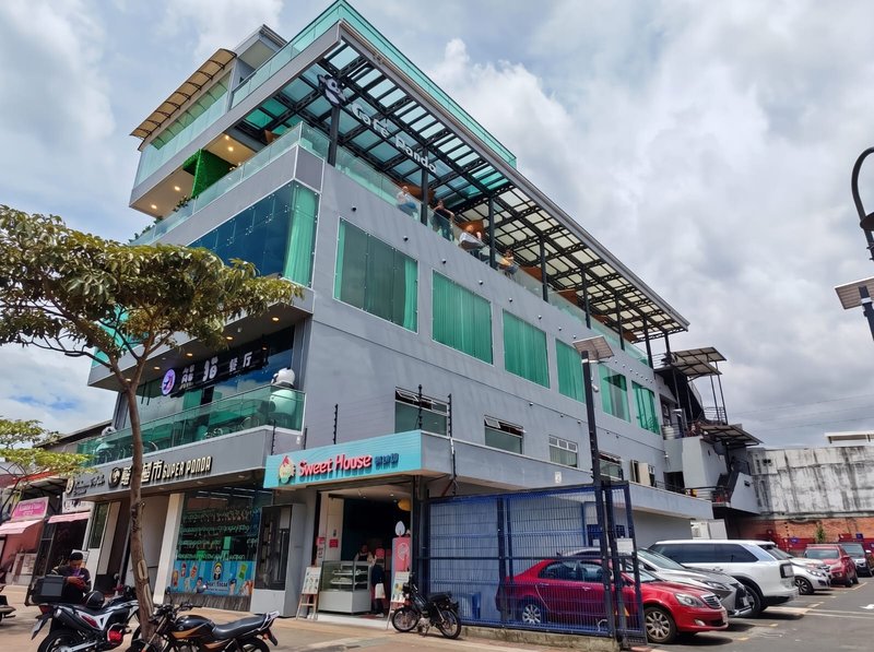 Commercial building constructed by BoscoCR